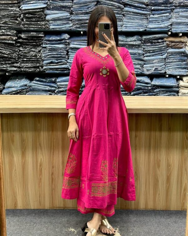 WOMES PARTY WEAR AND FORMAL ALL TIME SUITED KURTIS 3 PIECE SET FOR WOMENS (ROYAL)