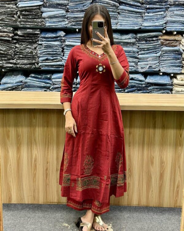 WOMES PARTY WEAR AND FORMAL ALL TIME SUITED KURTIS 3 PIECE SET FOR WOMENS (ROYAL)