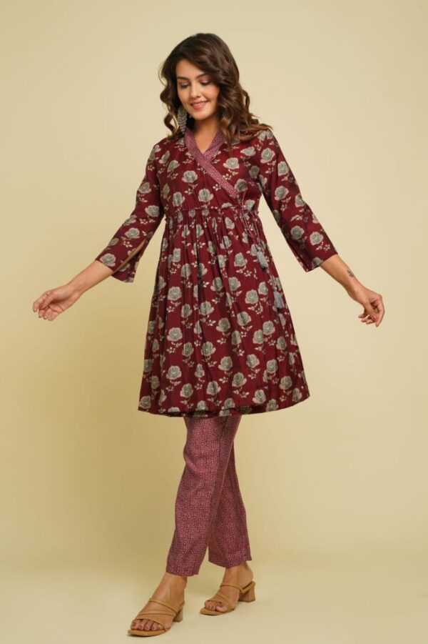 WOMES PARTY WEAR AND FORMAL ALL TIME SUITED KURTIS 3 PIECE SET FOR WOMENS (ROYAL)