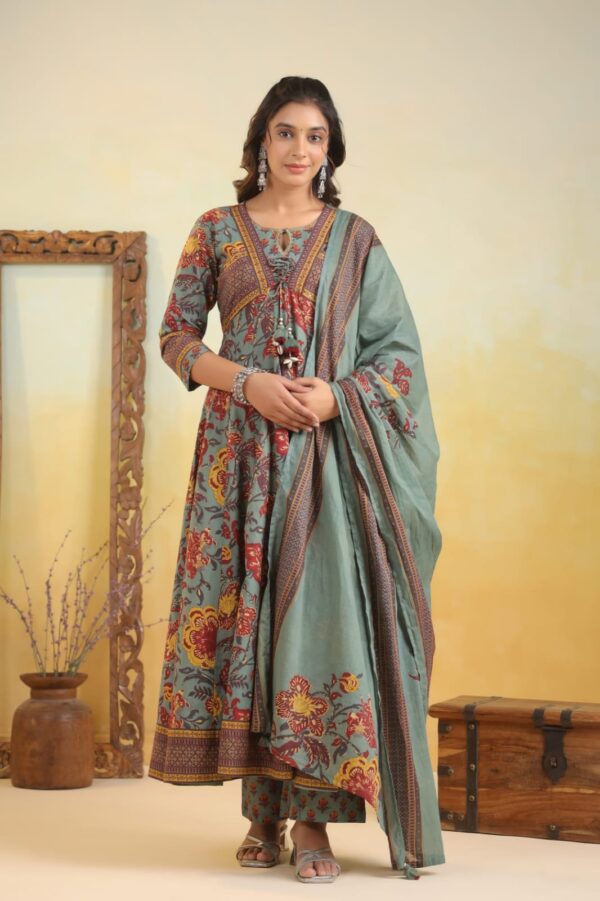 WOMES PARTY WEAR AND FORMAL ALL TIME SUITED KURTIS 3 PIECE SET FOR WOMENS (ROYAL)