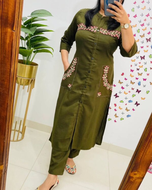 WOMES PARTY WEAR AND FORMAL ALL TIME SUITED KURTIS 3 PIECE SET FOR WOMENS (ROYAL)