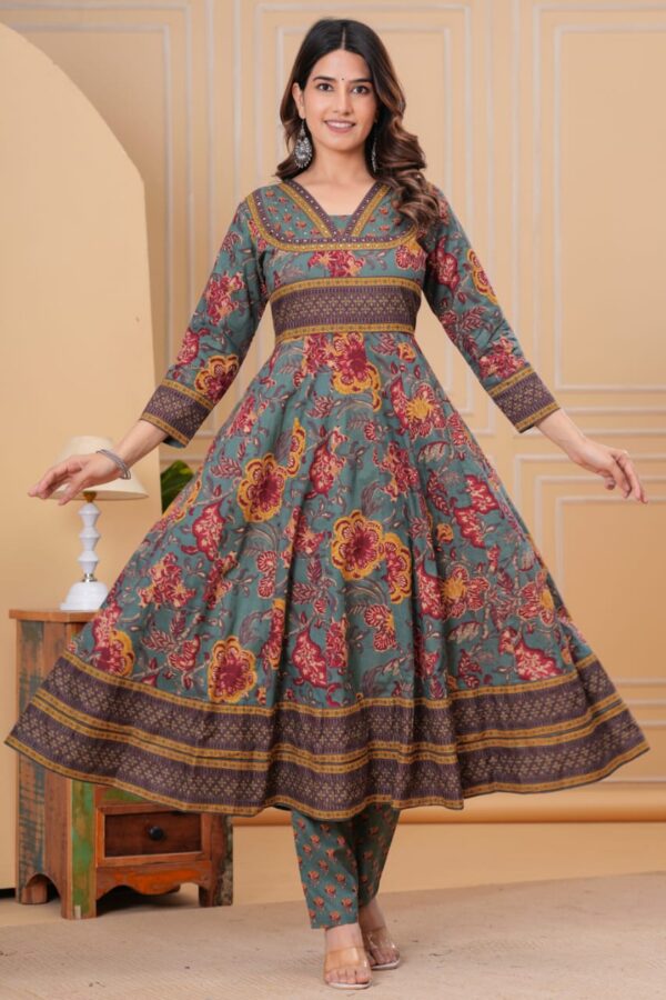 WOMES PARTY WEAR AND FORMAL ALL TIME SUITED KURTIS 3 PIECE SET FOR WOMENS (ROYAL)