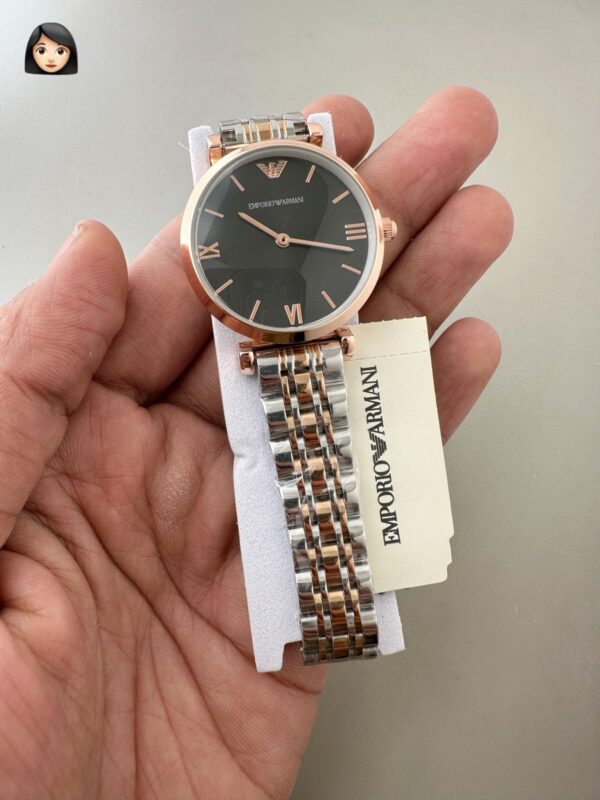 EMPORIO ARMANI WOMENS PREMIUM WEIGHT LESS WATCH FOR ALL TIME USE STAINLESS STEEL