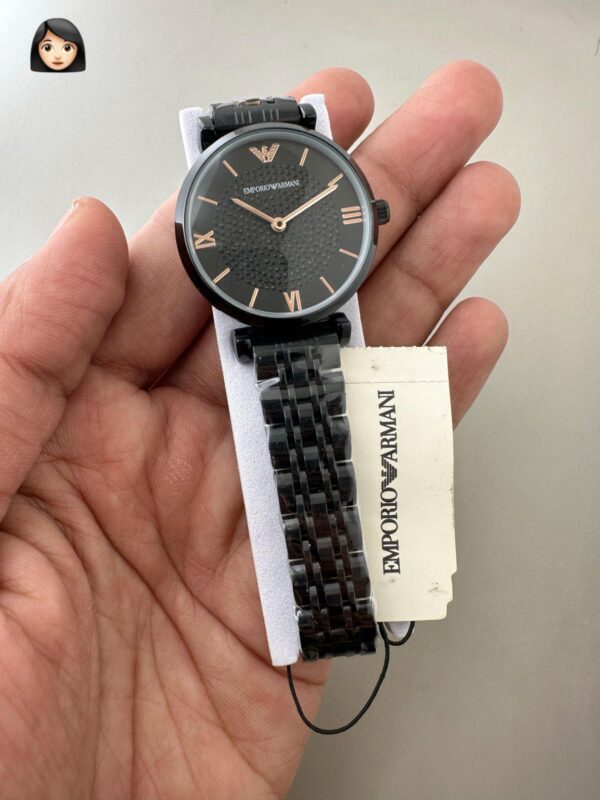 EMPORIO ARMANI WOMENS PREMIUM WEIGHT LESS WATCH FOR ALL TIME USE STAINLESS STEEL