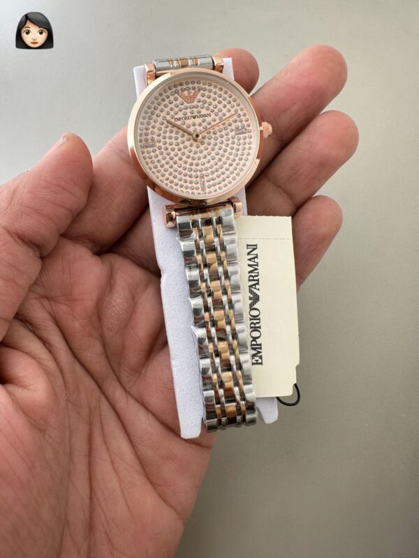 EMPORIO ARMANI WOMENS PREMIUM WEIGHT LESS WATCH FOR ALL TIME USE STAINLESS STEEL