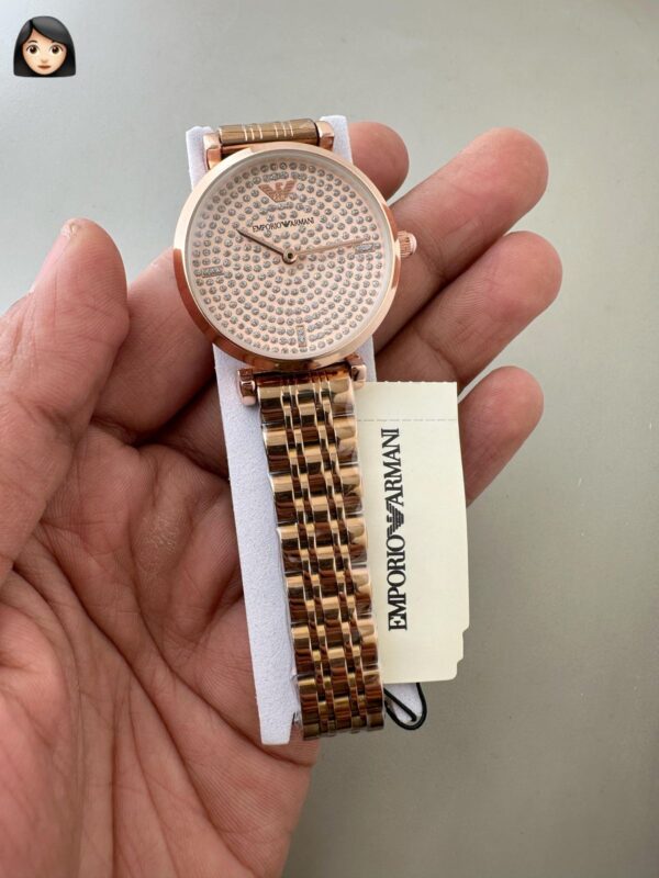 EMPORIO ARMANI WOMENS PREMIUM WEIGHT LESS WATCH FOR ALL TIME USE STAINLESS STEEL