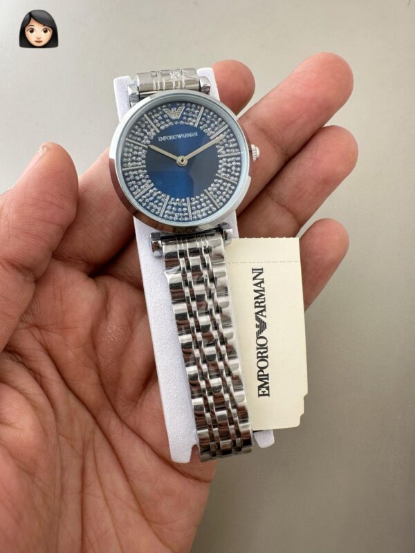 EMPORIO ARMANI WOMENS PREMIUM WEIGHT LESS WATCH FOR ALL TIME USE STAINLESS STEEL