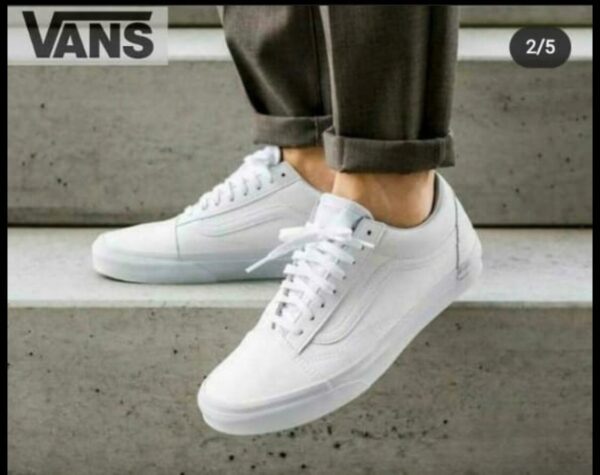 Vans Old Skool Sneakers (All White)