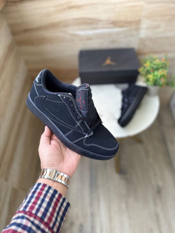 Travis Scott x Air Jordan 1 Low