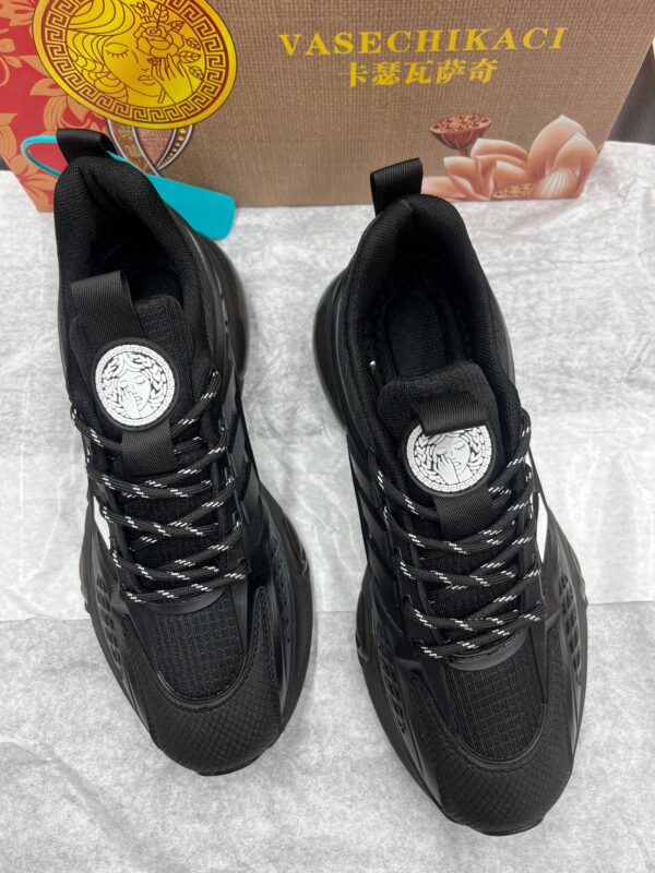 Vasechikaci Fashion Shoes (Black/Black Stripes)