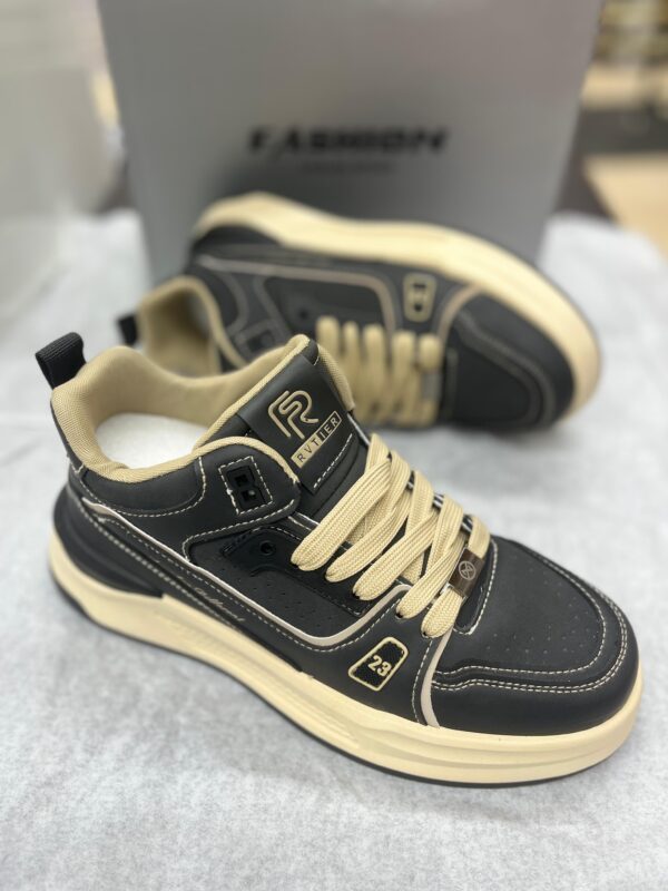 Fashion Sneakers (Black/Beige Sole)