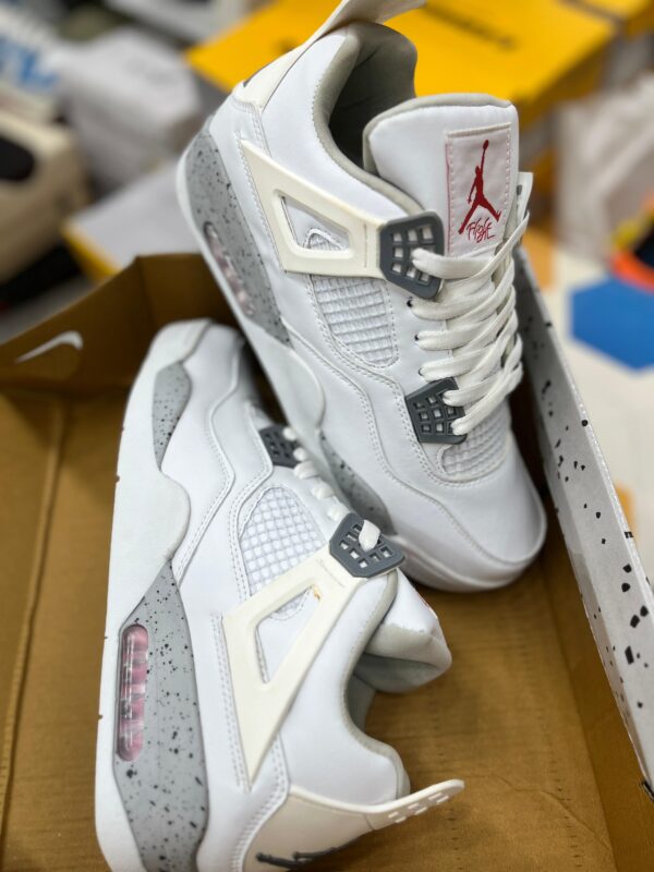 Air Jordan 4 Retro (White/Grey Speckle/Red Jumpman)